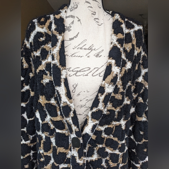 LE LIS BLANC  Chunky Animal Print Cardigan Sweater Coat Size Large - Picture 4 of 16